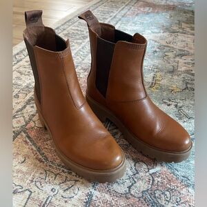 Timberland Chelsea Platform Boot in Brown